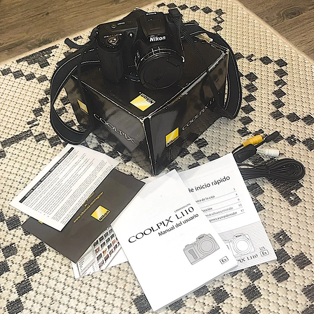 Nikon CoolPix L110 original cables, manual, box EXCELLENT Digital Camera & Video
